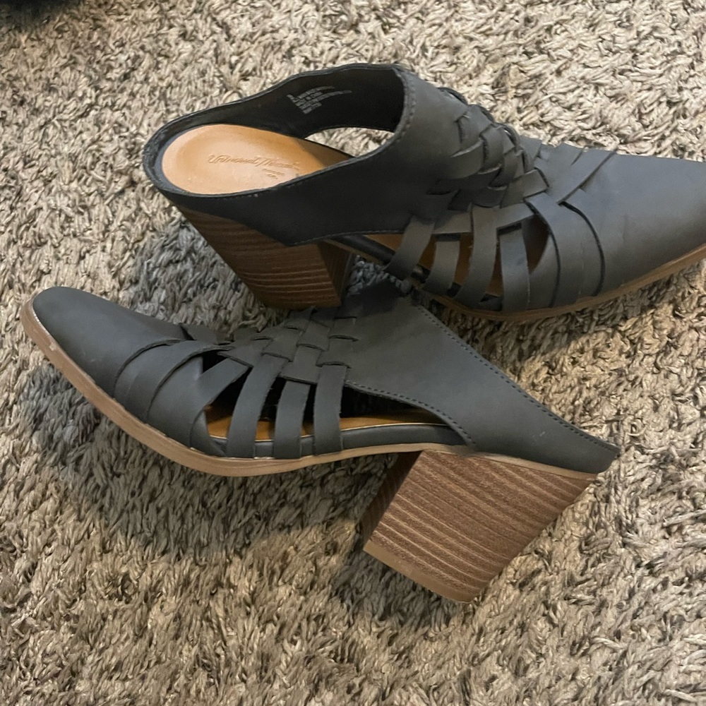 Universal Thread Wedges - Picture 3 of 3